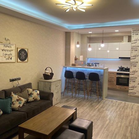 Apartamento Batumi Heaven Exterior foto