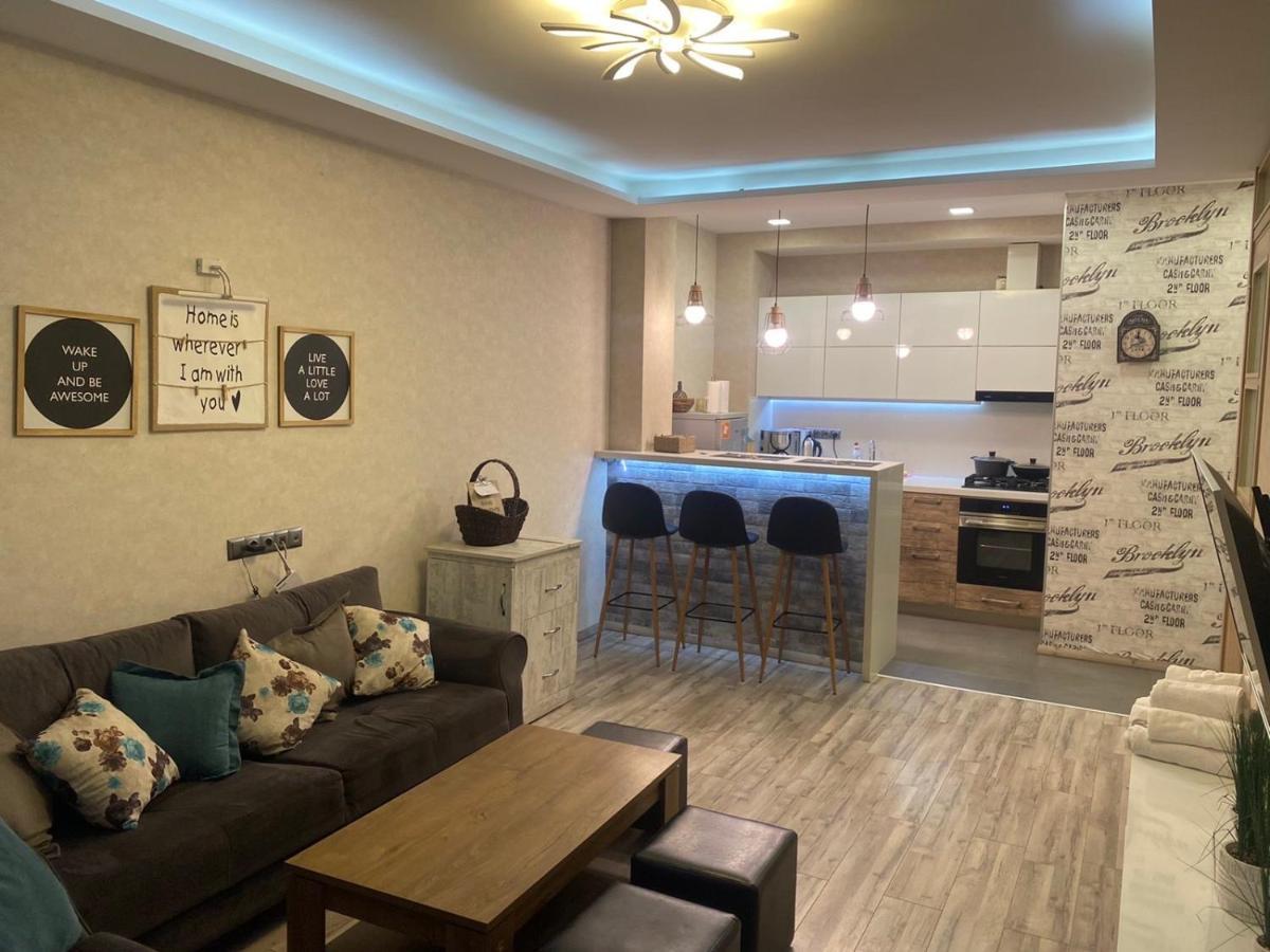 Apartamento Batumi Heaven Exterior foto